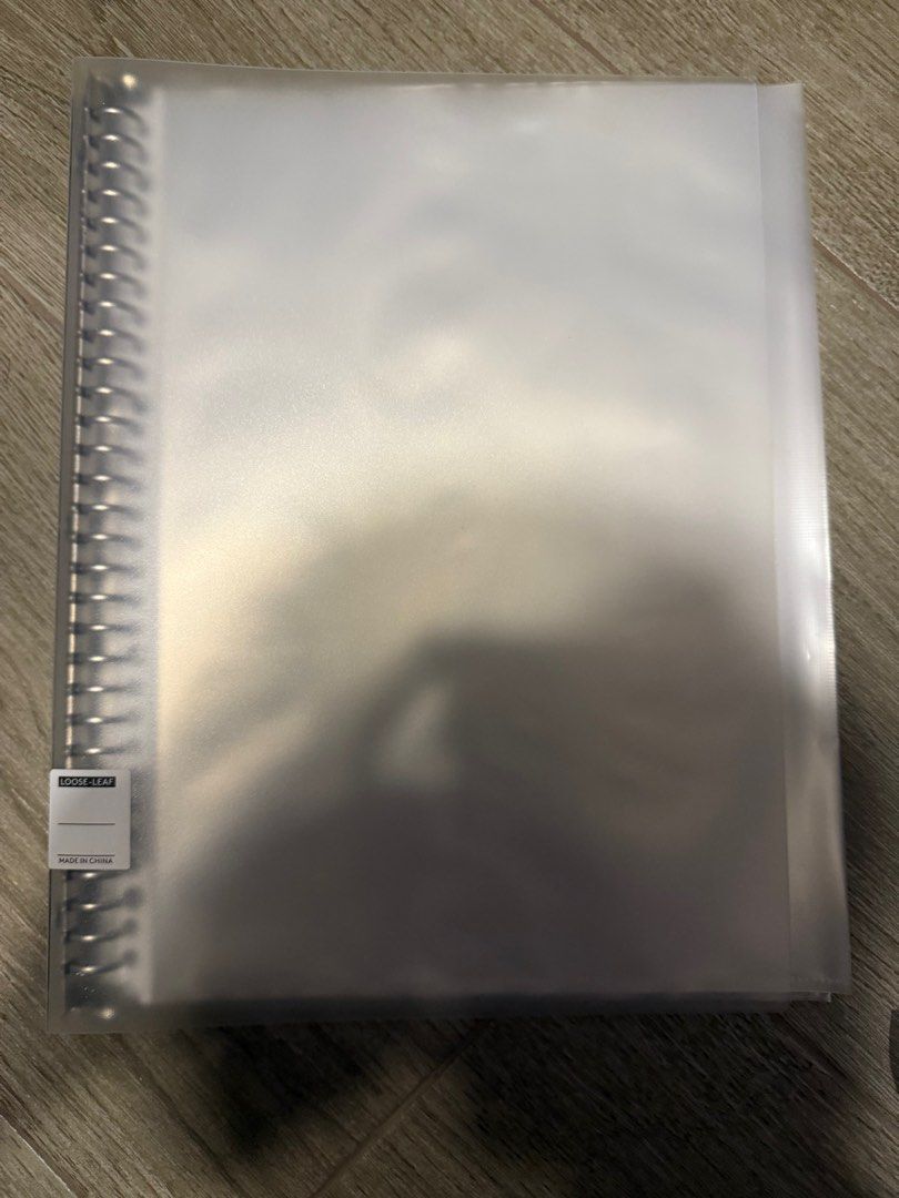 A4 Folder （分類：文具）位於 Hong Kong。 由 looking_for_goodthings 提交（商品編號 1394532342，圖片 1）。簡介： 。