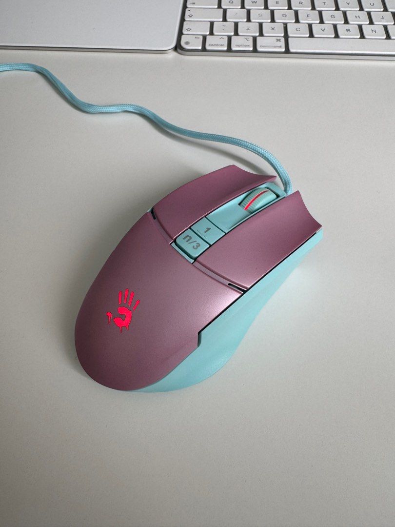 A4tech Bloody L65 Max - Sky Pink Gaming Mouse (Category: Mouse & Mousepads) located in Pasig City. Submitted by dcrsc (Listing ID 1394433181, Image 1). Description: A4Tech Bloody L65 Max 12,000 CPI RGB 8000 FPS Braided Cable Lightweight Wired Gaming Mouse (color: Sky Pink) RFS: di nagagamit.
