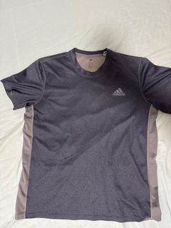 adidas 灰色 Tee Size XL ( 面有破損和花痕 ）64180662744835110