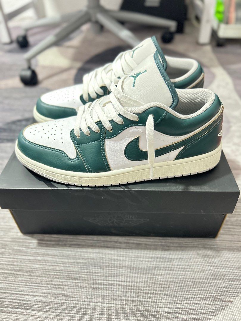Air Jordan 1 SE- Oxidized Green (Category: Sneakers) located in Tuguegarao City. Submitted by drip_district_101 (Listing ID 1394575723, Image 1). Description: Air Jordan 1 SE x Oxidized Green Size: Mens US 9 Condition: Lightly Used, Just worn twice Price: 2499 *** Authentic, Original, Legit***.