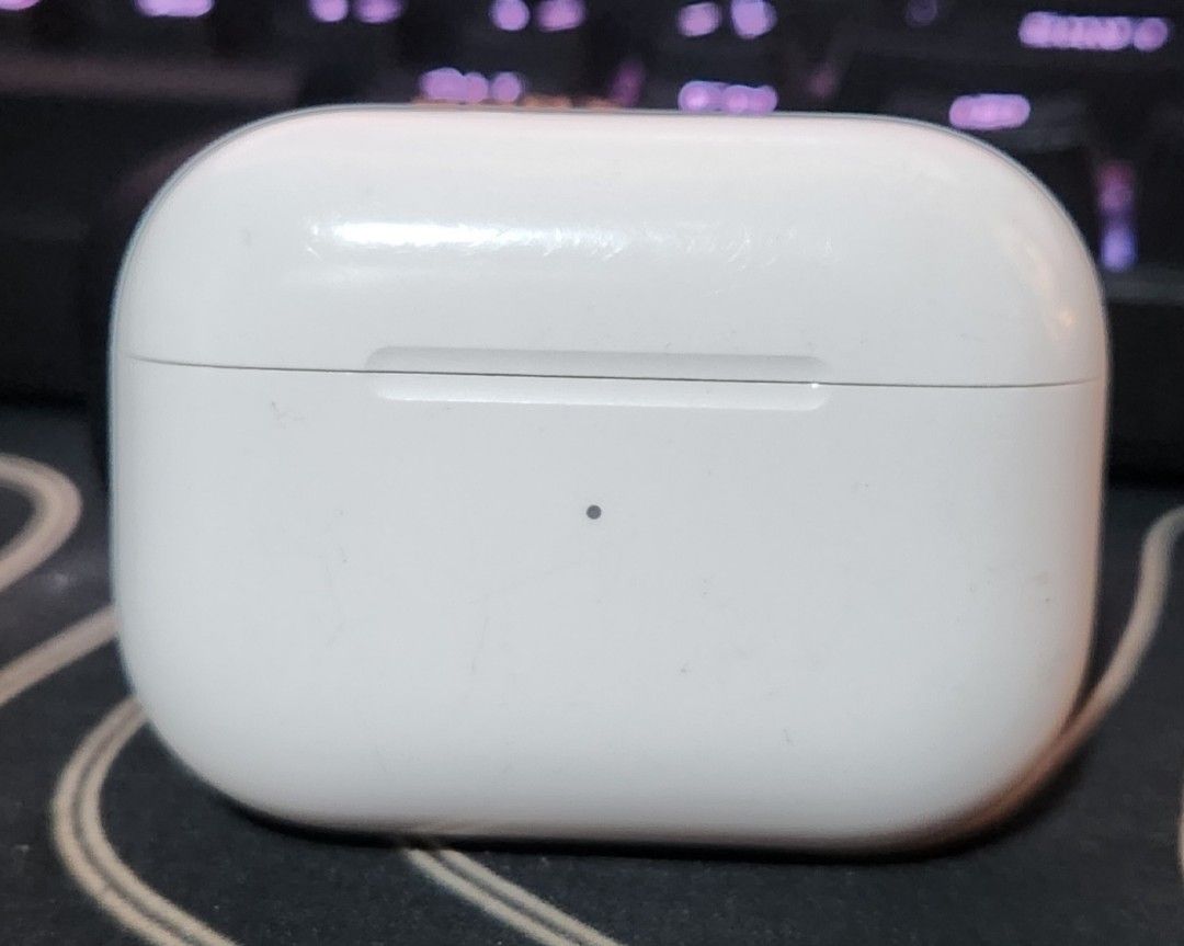 Apple AirPods Pro 2 (Left Ear Piece Only) (Category: Earphones) located in Pasig City. Submitted by daniel.balibrea (Listing ID 1394565846, Image 1). Description: Original Apple AirPods Pro 2nd Gen. Includes charging case + left ear piece only (no ear tip) Active Noise Cancel & Transparency Spatial Audio, H2 chip, great sound Case has Find My & built-in speaker .