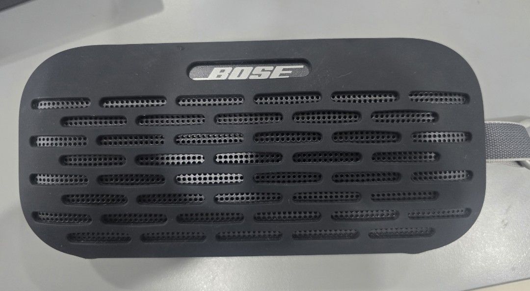 Bose SoundLink Flex Bluetooth Speaker (Category: Soundbars, Speakers & Amplifiers) located in Mandaluyong City. Submitted by polkies (Listing ID 1394471044, Image 1). Description: - Bose SoundLink Flex Bluetooth Speaker - Sleek black design - Made in Thailand - Includes speaker and original packaging - Model: SoundLink Flex.