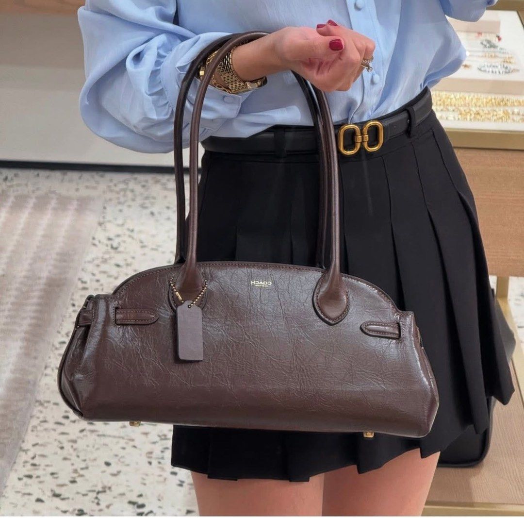Coach Empire Hori Carryall Bag (Category: Shoulder Bags) located in Manila. Submitted by msddirectfactoryoutlet (Listing ID 1394465408, Image 1). Description: .