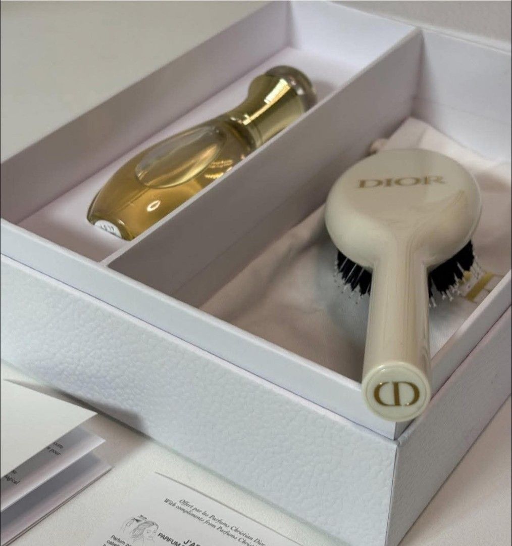 Dior Gift Package Hair Mist + Brush (Category: Luxury Bags & Wallets) located in Manila. Submitted by niche.avenue.perfumery (Listing ID 1394550616, Image 2). Description: - Actual photos posted! - LIMITED.