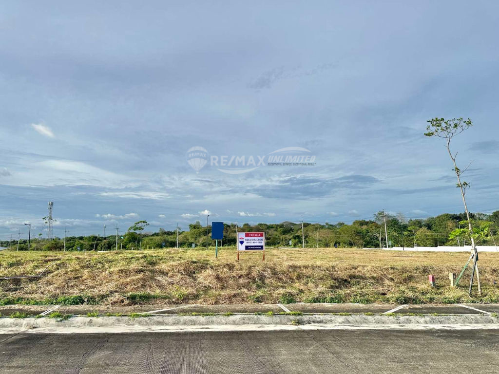 (Category: ) located in . Submitted by bluedimalanta1 (Listing ID 1394416941, Image 1). Description: .