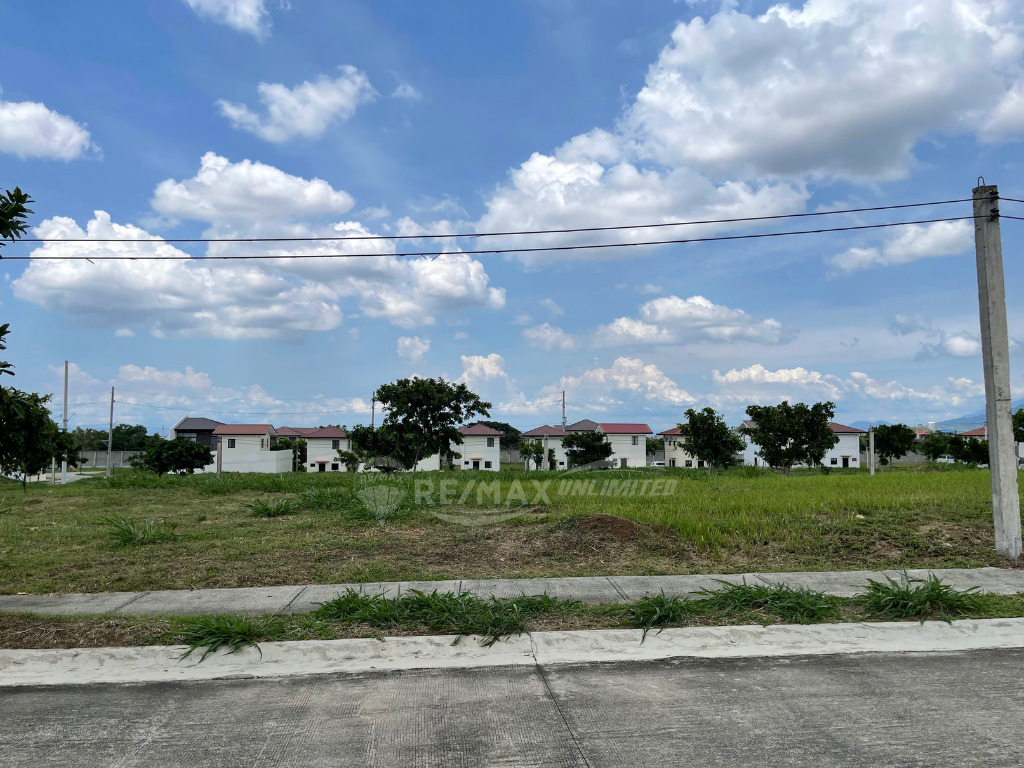 (Category: ) located in . Submitted by bluedimalanta1 (Listing ID 1394426535, Image 1). Description: .