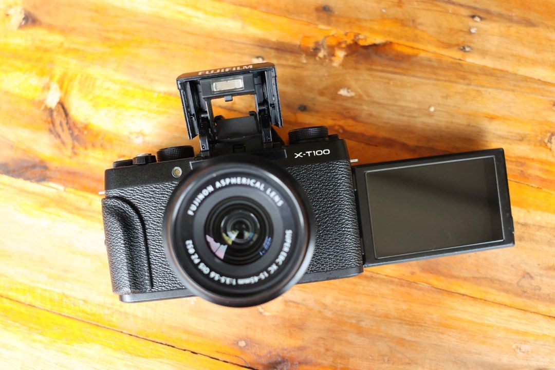 Fujifilm X-T100 SLR-Style Mirrorless Vlogging Camera (Category: Cameras) located in Manila. Submitted by lenascamera (Listing ID 1394555157, Image 1). Description: NOTE: Sa dami po ng message na natatangap ko, naka hold napo ang Mga message hindi napo ako makapag reply pero na babasa ko kaya hanggat maari mag direct na kayo sa page ko sa facebook Lenas camera para nakareply ako agad salamat. Fujifilm X-T100 SLR-Style Mirrorless Vlogging Camera Pr