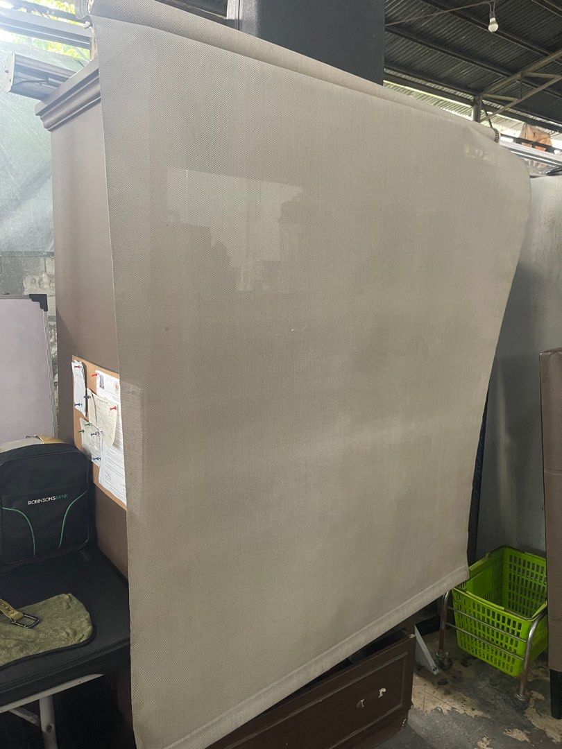 Heavy Duty Window Blinds (125 x 265cm) (Category: Curtains & Blinds) located in Makati City. Submitted by jp_finds (Listing ID 1394429025, Image 1). Description: Heavy duty Blinds 125cm width 265cm length Good Condition Complete 2 side Bracket included .
