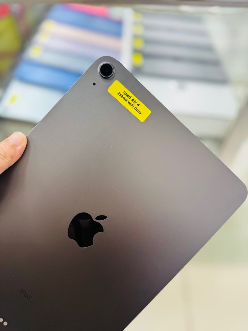 Ipad air 4 256GB wifi only no issues (Category: iPad) located in San Juan City. Submitted by najihahtelecomshop2018 (Listing ID 1394584703, Image 2). Description: Legit Store | Original unit FOR SALE | TRADE / SWAP ▫️INSTALLMENT thru: 🔸Credit Card (straight / installment) 🔸Ggives / Gcredit + 6% interest 🔸Spay Later + 6% interest (RFS: Buy and Sell any kinds of Gadgets) Description: Ipad Air 4 256GB ( other GB are also available) Wifi only No h