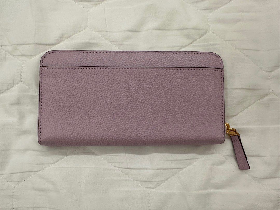 Kate Spade Pebbled Leather Wallet (Category: Luxury Bags & Wallets) located in Paranaque City. Submitted by curatedthrifty (Listing ID 1394560446, Image 2). Description: .
