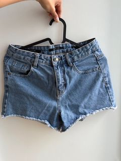 (Category: ) located in . Submitted by preheartedgoods (Listing ID 1394507571, Image 1). Description: .