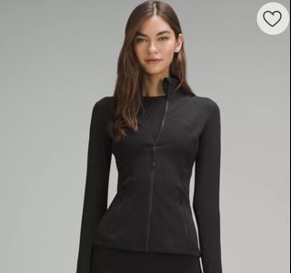 (Category: ) located in . Submitted by onSale (Listing ID 1394438273, Image 1). Description: .