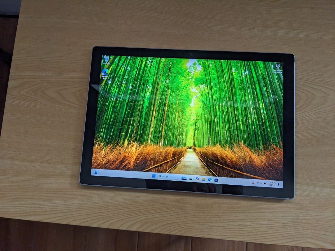 Microsoft Surface Pro 7 Core i5 1035G4 8GB 128SSD (Category: Laptops & Notebooks) located in Quezon City. Submitted by janstore-computer-trading (Listing ID 1394461764, Image 1). Description: Model : Microsoft Surface Pro 7 Condition : Slightly Used , Very presentable Price : 18,999 Specs: Processor : Intel Core i5 1035G4 Quad core ( up to 3.7 Ghz ) Ram : 8 GB DDR4 2666Mhz Storage : 128 GB SSD + Micro SD card slot for storage expansion Graphic Ca