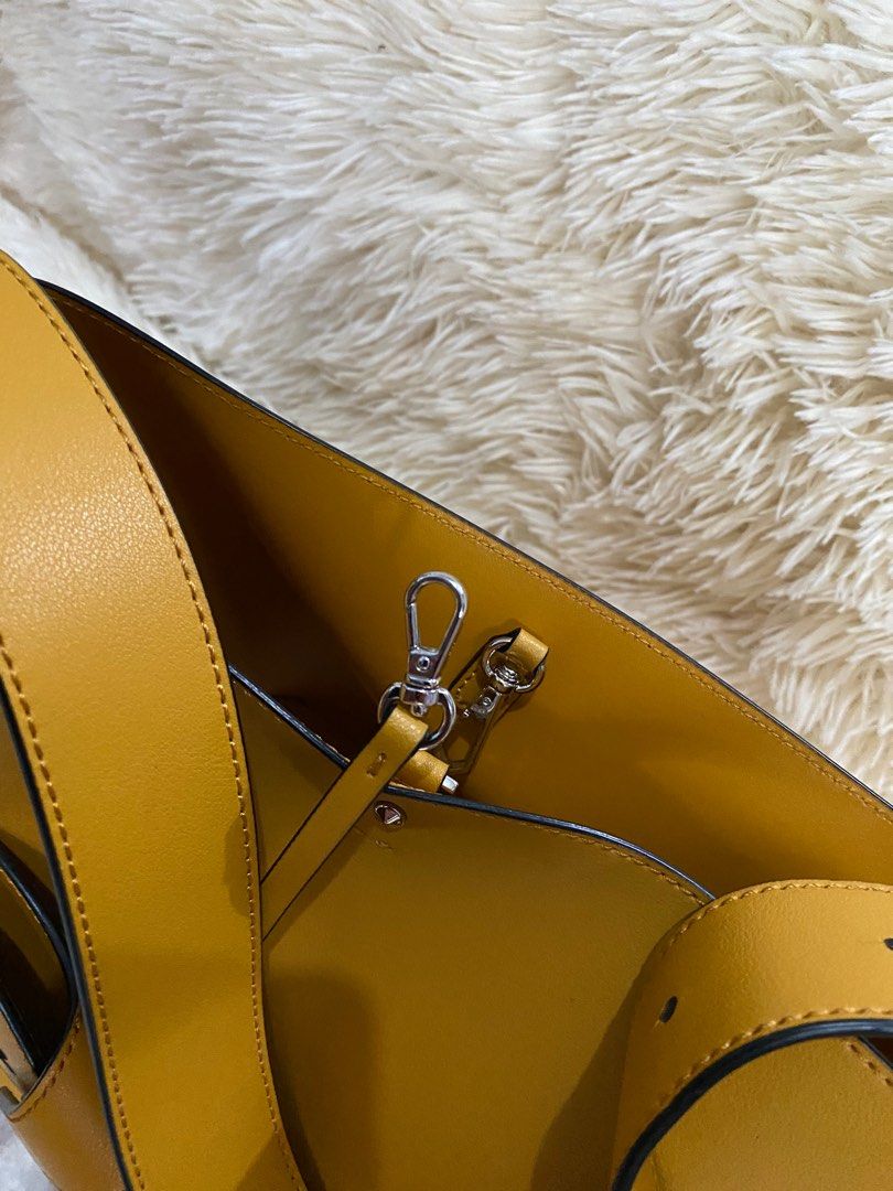 Oryany bucket shoulder bag (Category: Luxury Bags & Wallets) located in Antipolo. Submitted by switchneighborhood (Listing ID 1394531164, Image 3). Description: Mint condition No issues With dustbag.