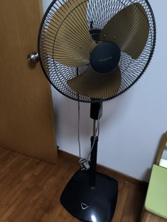 (Category: ) located in . Submitted by cozzicozzi (Listing ID 1394540353, Image 1). Description: .