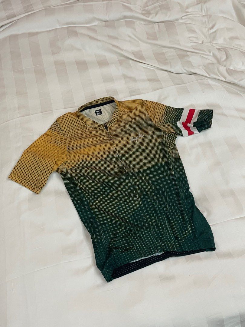 Rapha Jersey (Category: Activewear) located in Petaling Jaya. Submitted by azaf99 (Listing ID 1394578735, Image 1). Description: Bought in the UK. Rare piece..