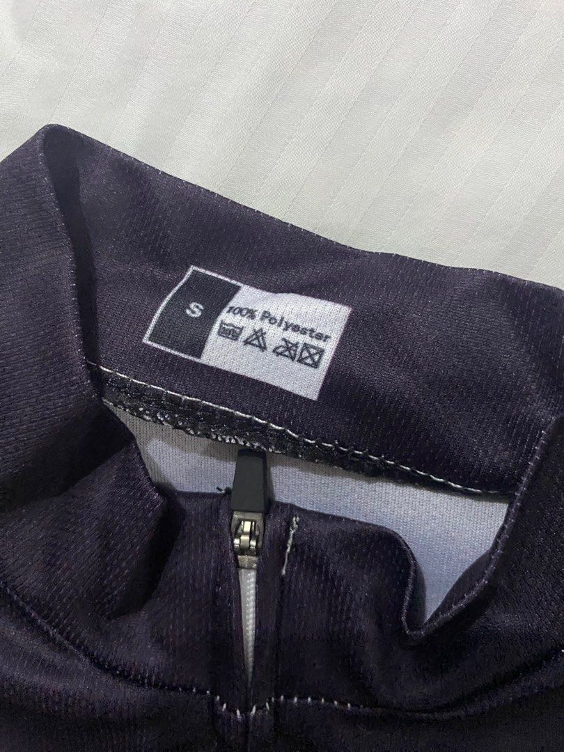 RAPHA Pro Cycling Jersey Set (Category: Bicycles) located in Taguig. Submitted by nj_sells (Listing ID 1394578856, Image 3). Description: FS: 📍RAPHA Pro Cycling Jersey Set Short Sleeve + Mountain Bike Clothes Details: Size: Small ✔️Original Price: Php 1,300 💲Selling Price: Php 1,099 + sf 📌Location: Taguig City 🧾Mode of Payment: Gcash ✔️Condition: 10/10 📦Courier: Grab/Lalamove .