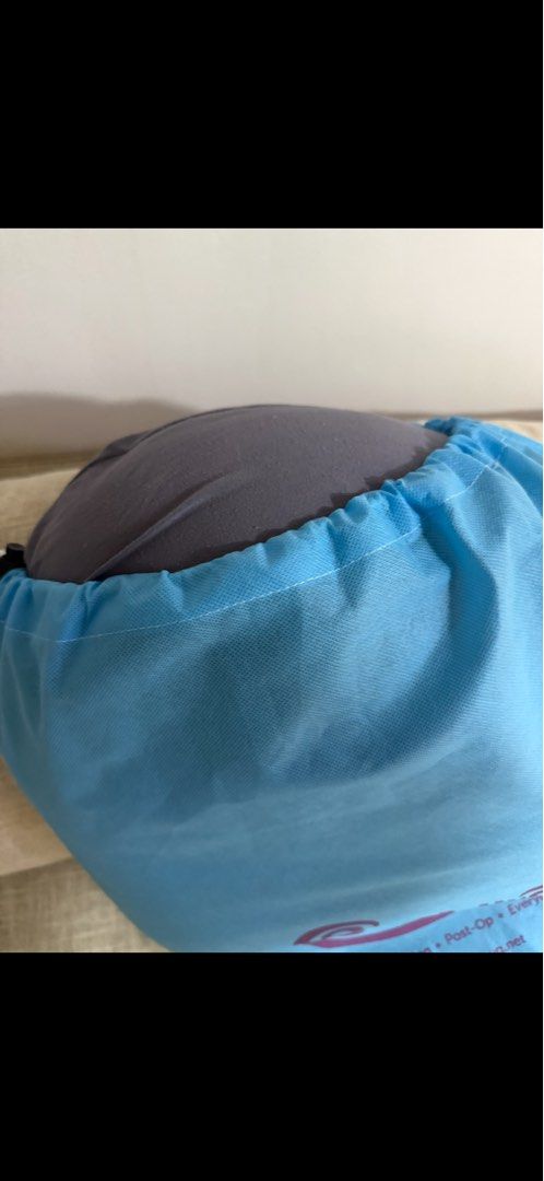 Snug a hug pillow (Category: Maternity Care) located in Cabanatuan. Submitted by macesha (Listing ID 1394476508, Image 3). Description: .