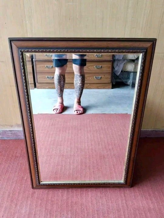 Solid Wood Hanging Mirror (Category: Mirrors) located in Quezon City. Submitted by matetdevis13 (Listing ID 1394410017, Image 3). Description: Solid Wood Hanging Mirror 25"L x 35*H Php 2,500.