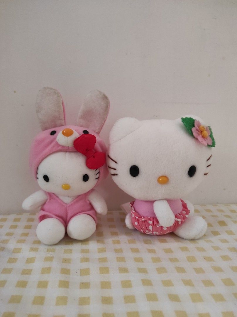 Vintage Sanrio Hello Kitty Plush Stuff Toy Set (Category: Plushies & Soft Toys) located in Bulacan. Submitted by _arawxtala_ (Listing ID 1394423572, Image 1). Description: -Price is negotiable just message :) -MOP: GCASH/MAYA/Bank Transfer- Pay As You Order, for the item and shipping fee -MOD: Direct JNT/ LBC -Shipping every weekends -First To Pay Basis -No Return/No Exchange/No Refund 🍀.