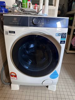 (Category: ) located in . Submitted by esther1025 (Listing ID 1394434409, Image 1). Description: .