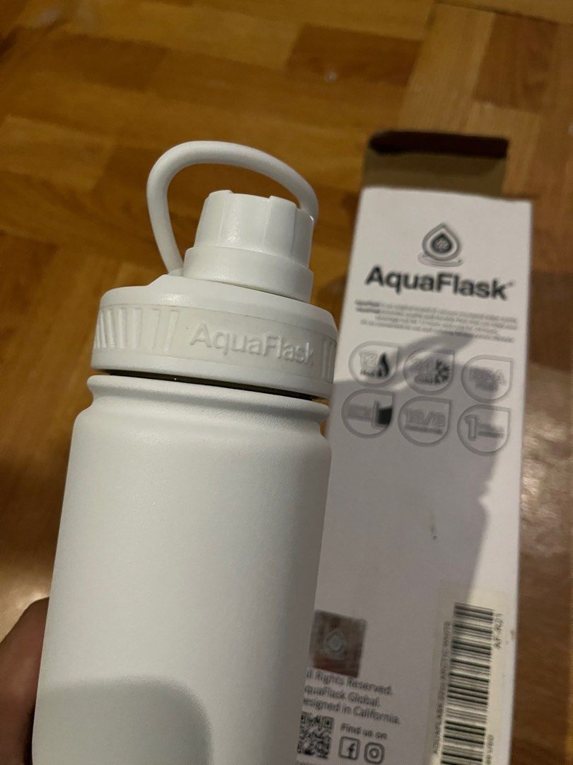 White Aquaflask 22ml (Category: Water Bottles & Tumblers) located in Quezon City. Submitted by antonrn (Listing ID 1394491565, Image 3). Description: .