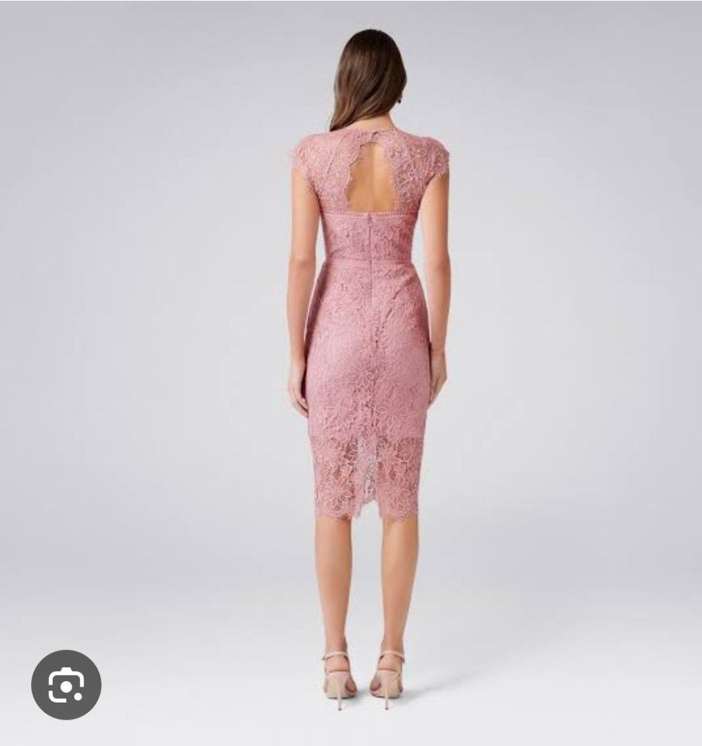 Women's size 6 'FOREVER NEW' Gorgeous dusty rose Tara lace pencil dress - EUC (Category: Women's Clothes) located in Sydney. Submitted by bilic83 (Listing ID 1394410306, Image 2). Description: .