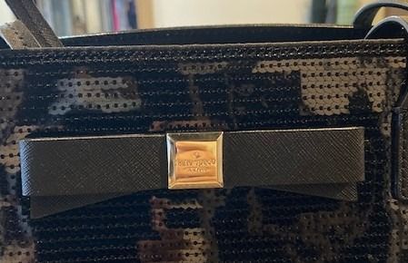 15% Discount Authentic Kate Spade Salinas Shopper Bag (Category: Tote Bags) located in Paranaque City. Submitted by vanitelab (Listing ID 1394693370, Image 3). Description: 7,800 - 1,170 = 6,630 discounted price Authentic and Brand-new KATE SPADE SALINAS PLACE BON SHOPPER includes care card Product Description: Material: Sequined patent leather, leather handles, decorative bow with KS name plate on front, cow leather trim, gold-toned hardware Ope