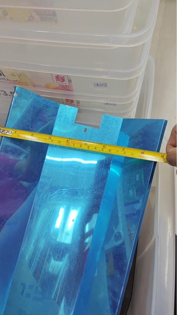 4FT light reflector (Category: Lighting) located in Singapore. Submitted by one_wave (Listing ID 1394666809, Image 2). Description: Still have about 20 pcs left , offer if taking all .