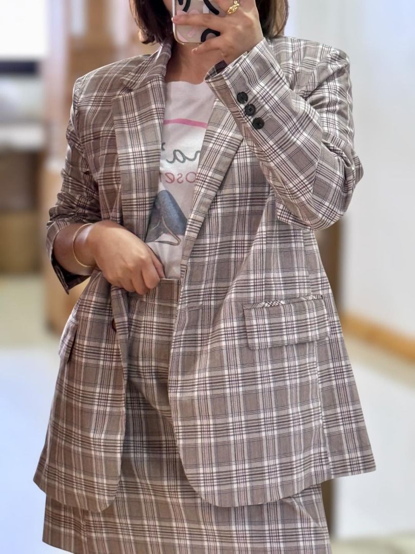 8 Seconds Branded Plaid Coordinates (Category: Sets or Coordinates) located in Baguio. Submitted by asna_taku (Listing ID 1394701110, Image 1). Description: 8sec0nds Branded Plaid Coordinates Oversized Blazer (xs on tag pwede til semiL)/ Skirt (med on tag 27” via TM) ₱1500.