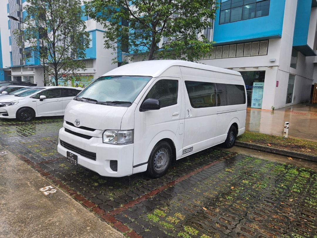 🚐 Toyota Hiace 13-Seater Van for Rent – Spacious Reliable