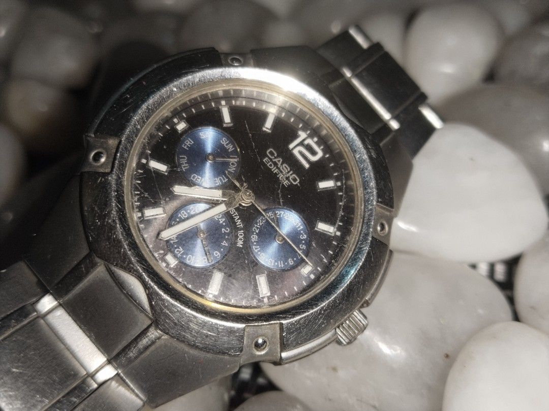 A106 - Casio Edifice "Chrono" Watch (Category: Men's Watches) located in Vigan. Submitted by thrift_watch_ilocos (Listing ID 1394779611, Image 3). Description: Triple Calendar.