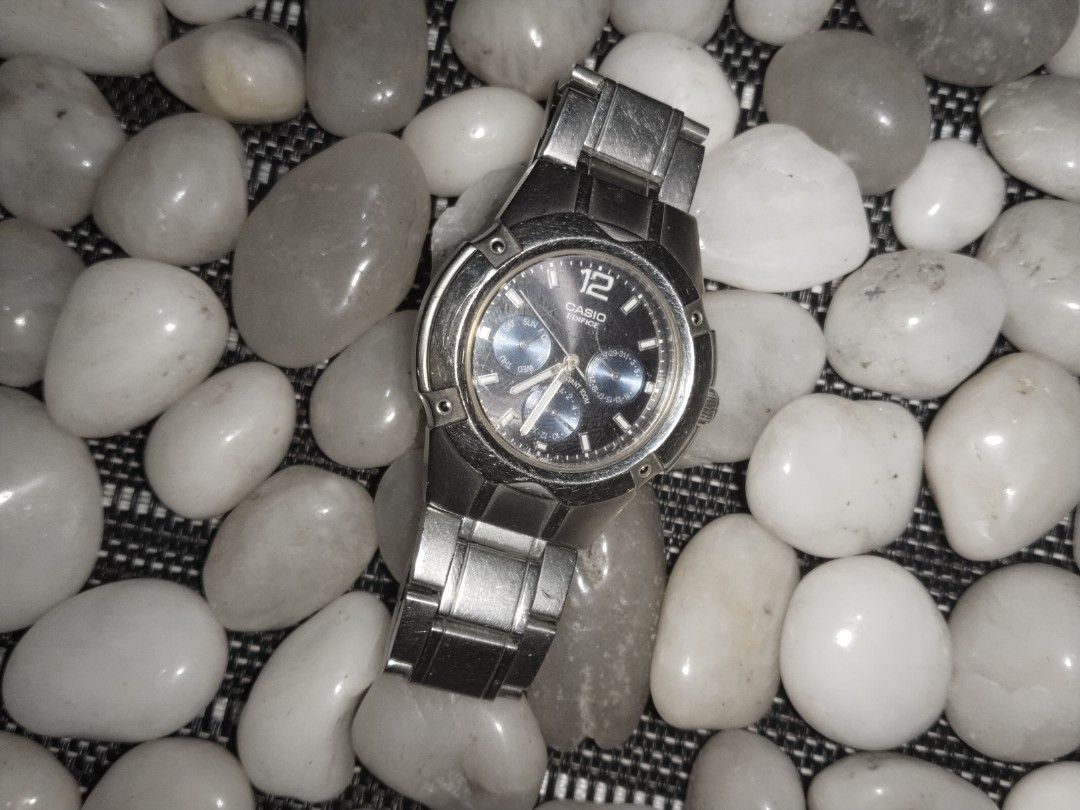 A106 - Casio Edifice "Chrono" Watch (Category: Men's Watches) located in Vigan. Submitted by thrift_watch_ilocos (Listing ID 1394779611, Image 2). Description: Triple Calendar.