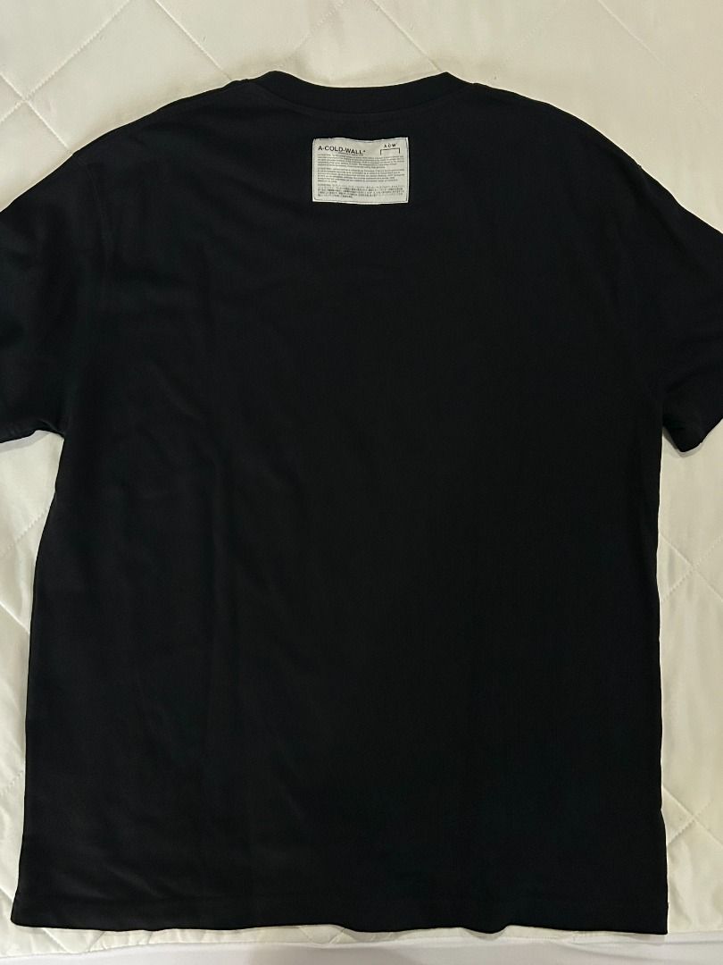 A-COLD-WALL* Black T-Shirt (Category: Tshirts & Polo Shirts ) located in Manila. Submitted by decluttteringz (Listing ID 1394611479, Image 3). Description: - A-COLD-WALL* T-shirt - Color: Black - Size: L - Features brand label on the back - Comfortable material - Perfect for everyday wear - Simple and stylish design - Bought in Archives Makati.