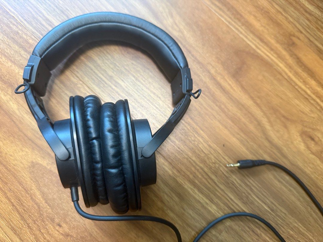 Audio-Technica ATH-M20x Professional Headphones63857261788289114
