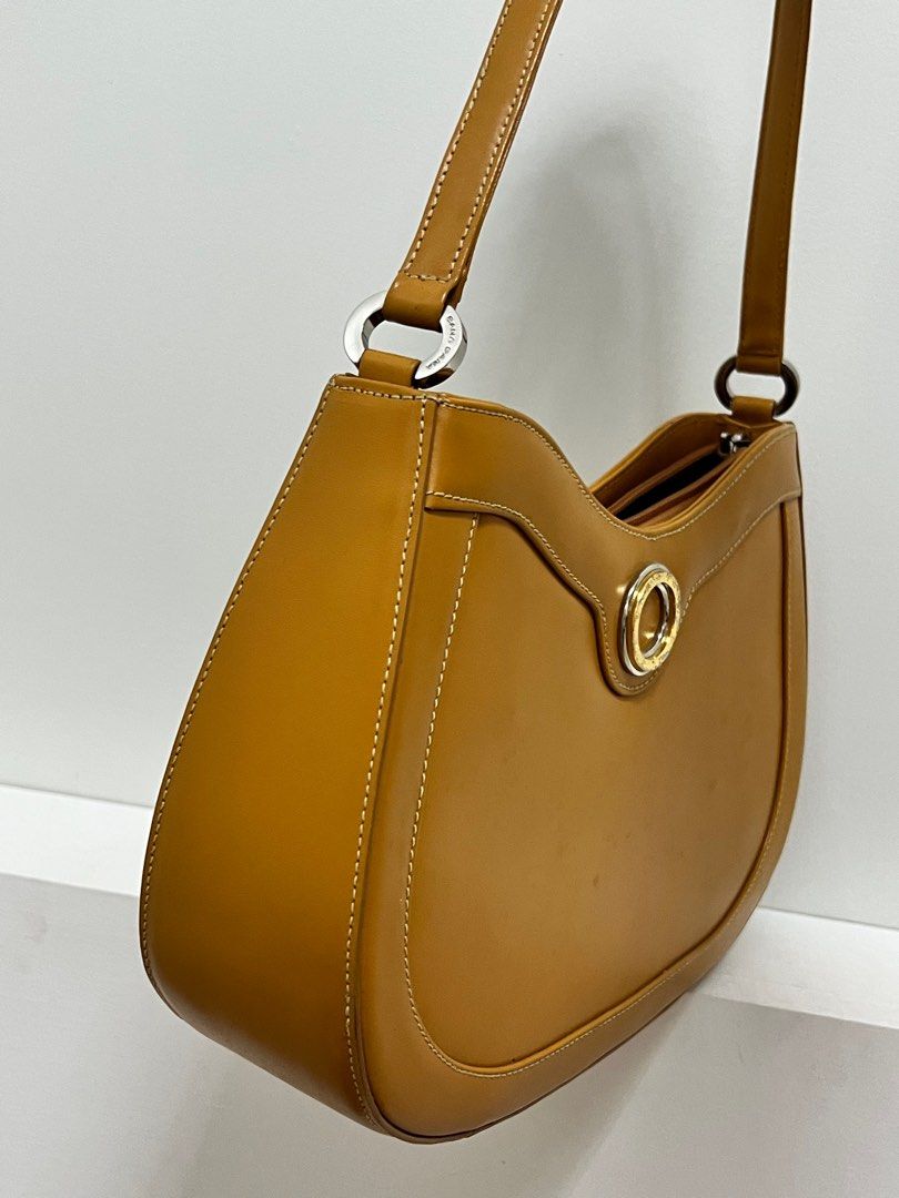 Banabana Shoulder Bag in Dandelion (Category: Tote Bags) located in San Fernando. Submitted by ilovemelochan (Listing ID 1394751588, Image 3). Description: Banabana Shoulder Bag in Dandelion •long shoulder bag •structured and stand alone 💰 Gcash/Bank Transfer 🦋Item price + JNT/ LBC shipping fee 📍Ships from San Fernando, Pampanga Nationwide shipping.