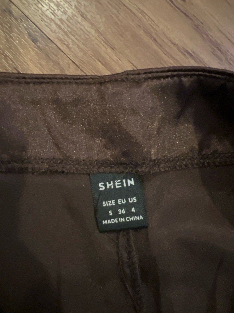 brown satin skirt (Category: Skirts) located in Bacoor. Submitted by wonieiei (Listing ID 1394690165, Image 2). Description: .