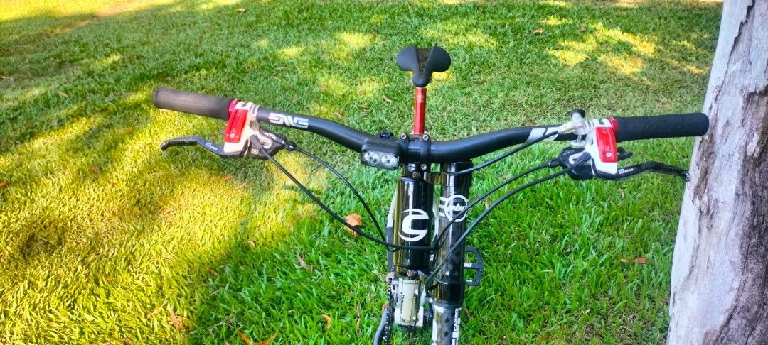 Cannondale F29 Mountain Bike Excellent Condition, Sports