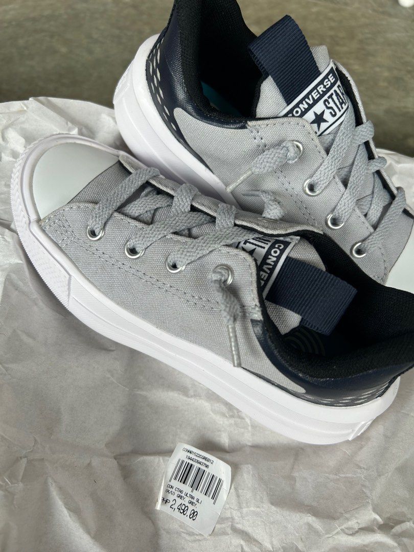 Converse Shoes (Category: Babies & Kids Fashion) located in Lipa City. Submitted by bituinpreloved (Listing ID 1382342513, Image 3). Description: brand new, complete inclusions 18cm.