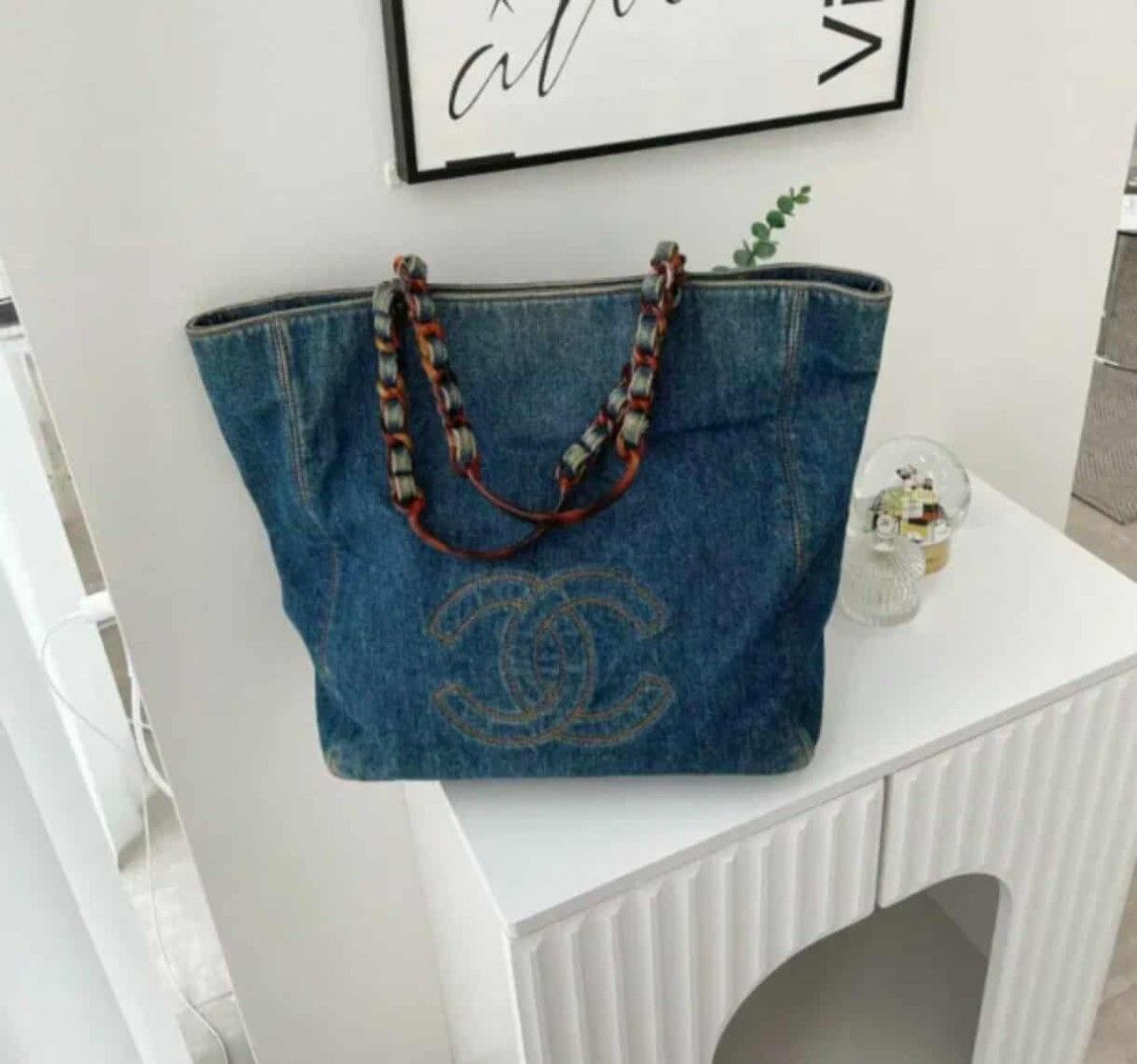 Denim tote (Category: Luxury Bags & Wallets) located in Butuan. Submitted by jen_pre (Listing ID 1394664164, Image 1). Description: .