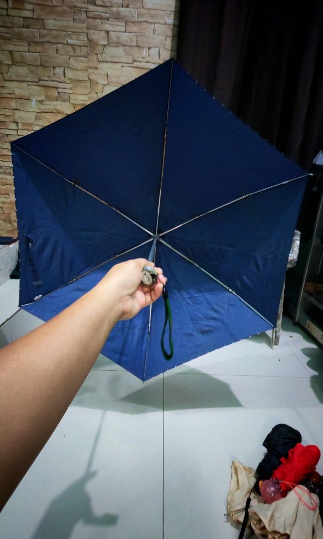 Folding umbrella moonbat japan surplus (Category: Umbrellas) located in Quezon City. Submitted by plantcorner (Listing ID 1394688012, Image 2). Description: .