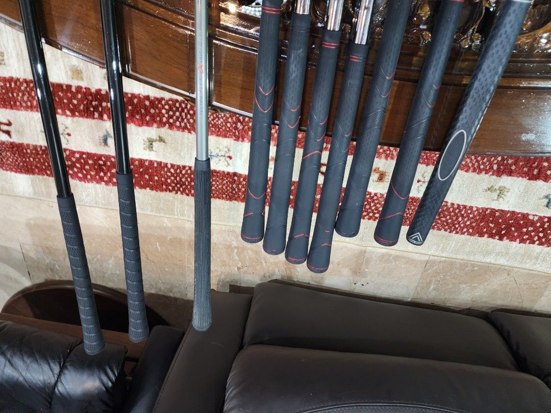 Golf Lefty Set (Category: Golf) located in Paranaque City. Submitted by manilagolfmarket (Listing ID 1394707018, Image 3). Description: For Sale left handed Set *Lefty Word Eagle steel shaft irons *Mizuno 4 wood *Fitway 3 wood *Fitway 10.5° driver. *Worl Eagle stand bag included for only 13.8k pick up Bf Paranaque free shipping within MM..