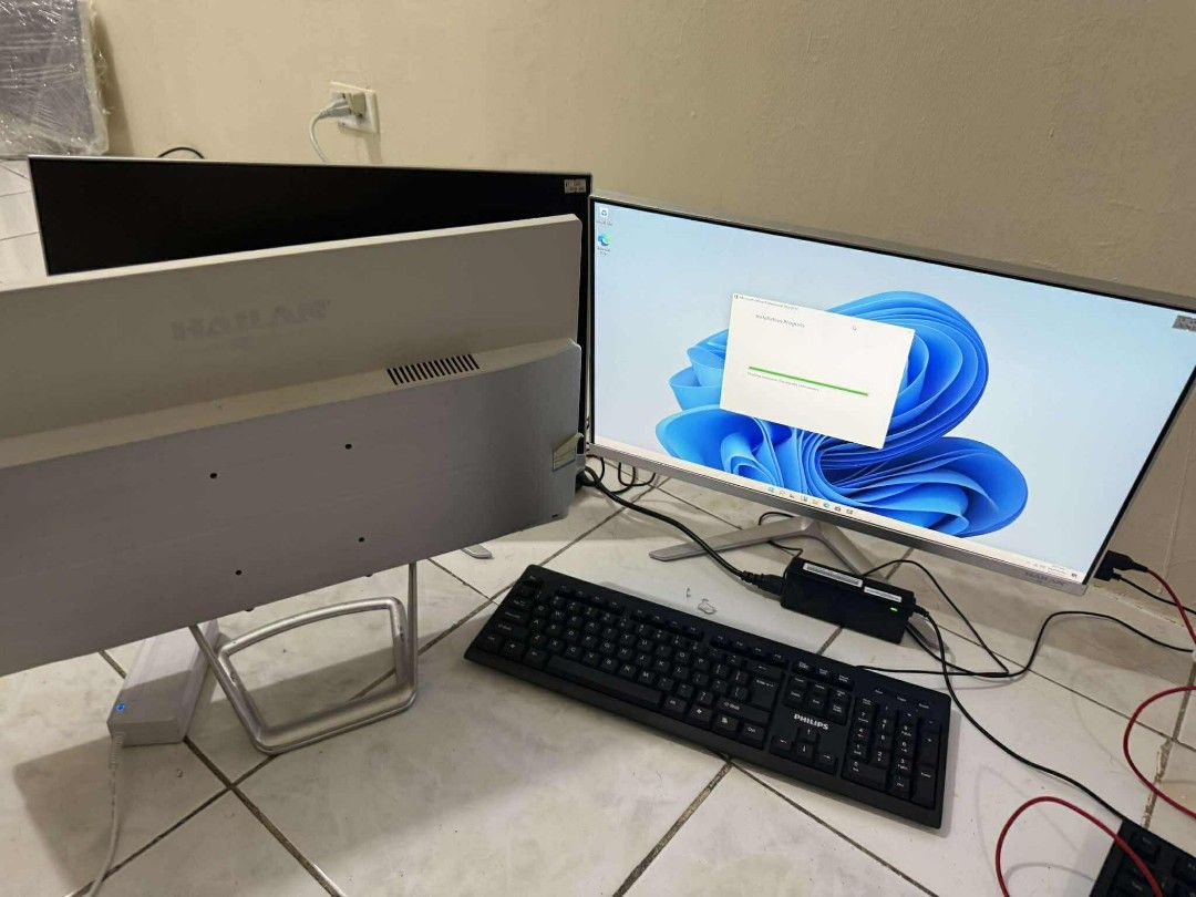 Hailan x6 and Hailan g4 (Category: Monitor Screens) located in Manila. Submitted by lhainelovi71994 (Listing ID 1394609120, Image 1). Description: Hailan x6 and Hailan g4 I3 6th gen Intel UHD Graphics 530 16gb ram 240gb ssd Windows 11 pro OS Ms office installed Free mouse and keyboard 💸💸 6,300 each Location: San Andres bukid manila Pick up or deliver.