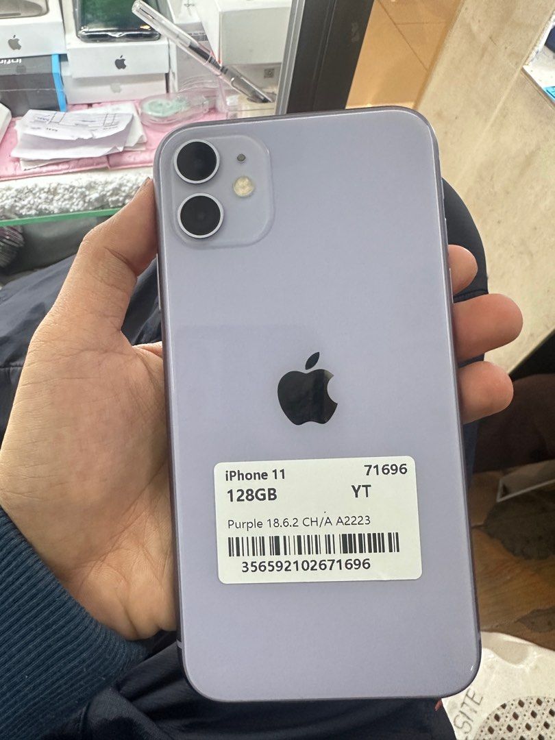 IPHONE 11 128Gb (Category: iPhone 11 Series) located in San Juan City. Submitted by kemberly_dimple18 (Listing ID 1394709759, Image 1). Description: IPHONE 11 128gb PURPLE .