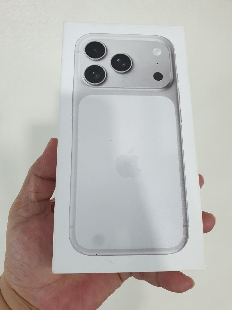 Iphone 17 pro silver 512gb brandnew (Category: iPhone 11 Series) located in San Juan City. Submitted by chelle.celino (Listing ID 1394752734, Image 1). Description: iphone 17 pro 512gb hongkong variant brandnew sealed all original 1yr warranty apple and my physical store we accept trade in call or txt me 09526547779 we do meet up cash on delivery fbpage chelle gadget shop .