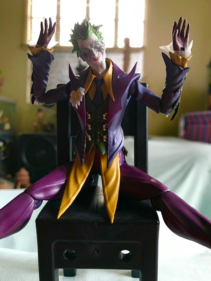 JOKER INJUSTICE SHF (Category: Figurines & Statues) located in Navotas City. Submitted by miguelboogle (Listing ID 1394693363, Image 2). Description: “THE JOKER” * SHF THE JOKER INJUSTICE * LOOSE / AS IS * GREAT CONDITION * GODS AMONG US * CHAIR NOT INCLUDED Delivery of ur choice @ ur xpenz..
