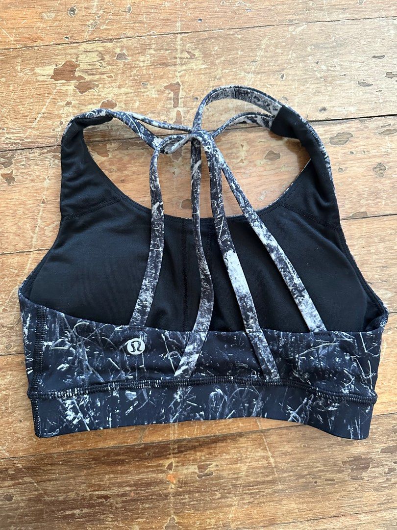 Lululemon Sports Bra Size 0 (Category: Activewear) located in Cebu City. Submitted by katepatt (Listing ID 1394616129, Image 2). Description: .