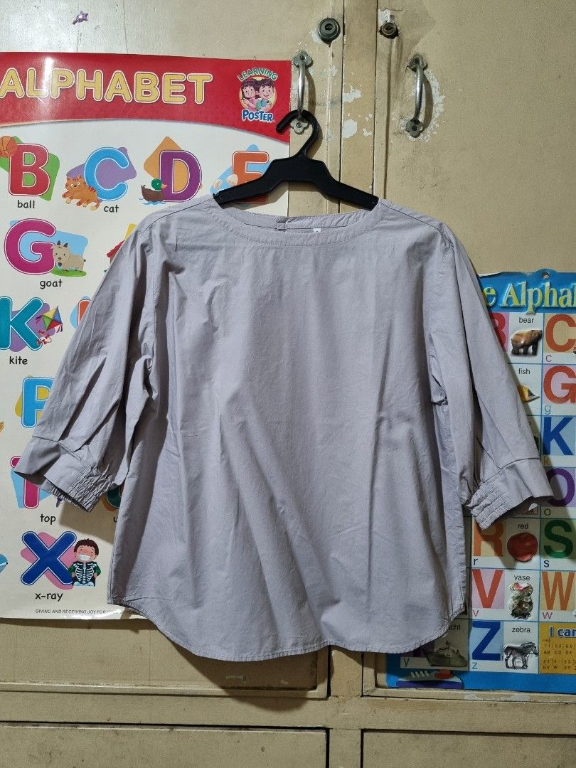 Muji Lavender Blouse (Category: Blouses) located in Quezon City. Submitted by stylemd (Listing ID 1394624327, Image 2). Description: - Muji very light lavender/lilac blouse - Size: S - Neckline: Round - Sleeves: 3/4 length with elastic cuffs - Design: Simple and classic - Suitable for various occasions.