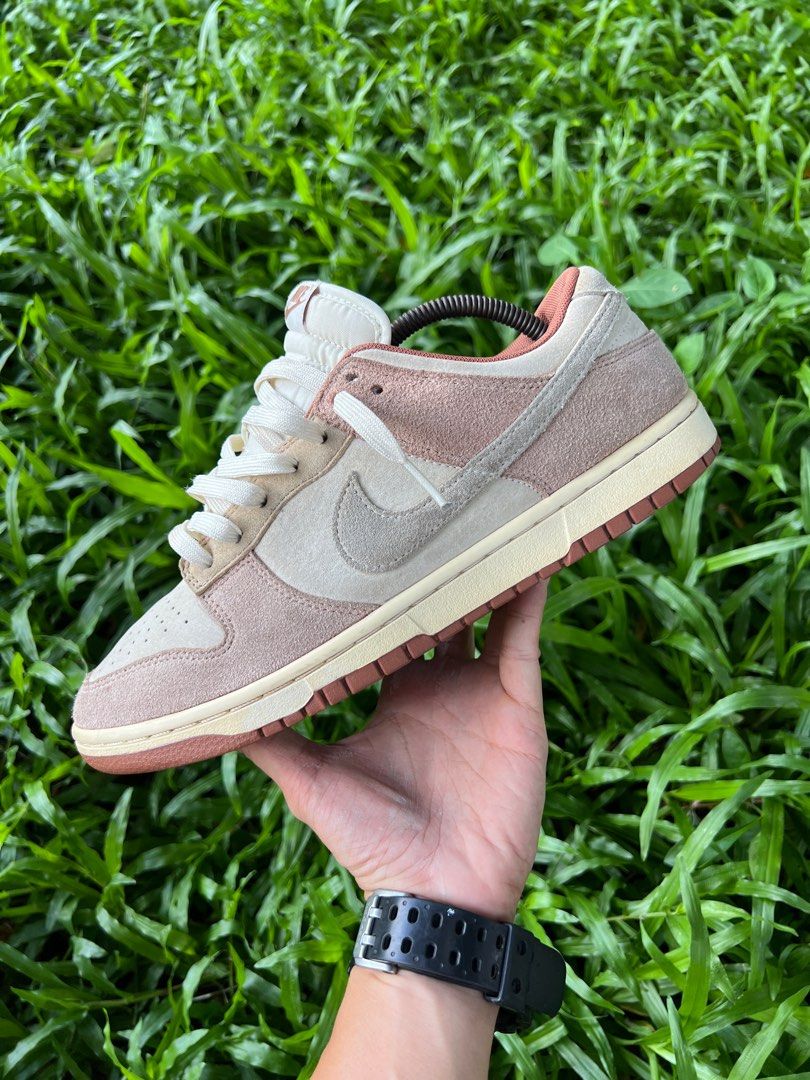 Nike Dunk Low Medium Curry (Category: Sneakers) located in Bacolod City. Submitted by novymae23 (Listing ID 1394741639, Image 2). Description: Nike Dunk Low 'Medium Curry' Size 9.5 27.5cm Excellent Condition Pair Only .