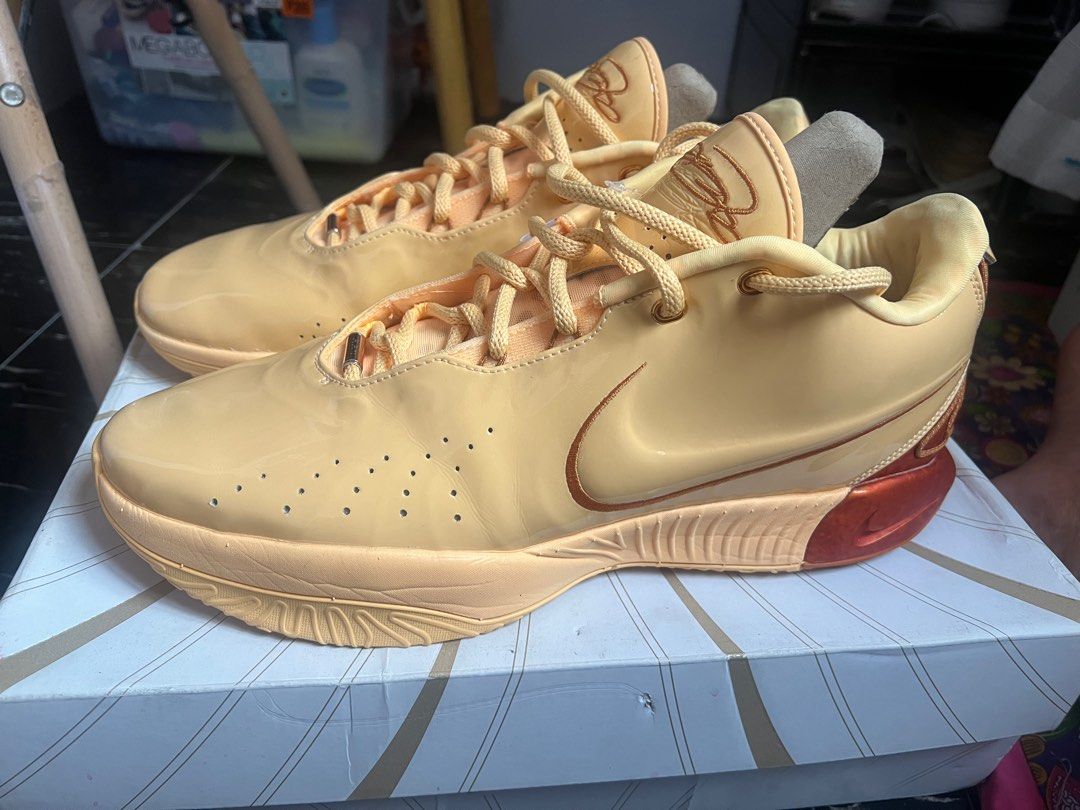 Nike LeBron 21 (Category: Sneakers) located in Mabalacat. Submitted by donroquevintageclothing (Listing ID 1393751361, Image 2). Description: Nike LeBron 21 Dragon Pearl 9/10 New/ Brand New Condition Size 13 Trade in for Sabrina2,SPO,GT Cut,LeBron 20 liverpool (Size US12) Original Mall price : 10K PHP..